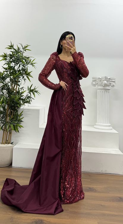 Bordo Çiçek Detay İşlemeli Abiye Elbise